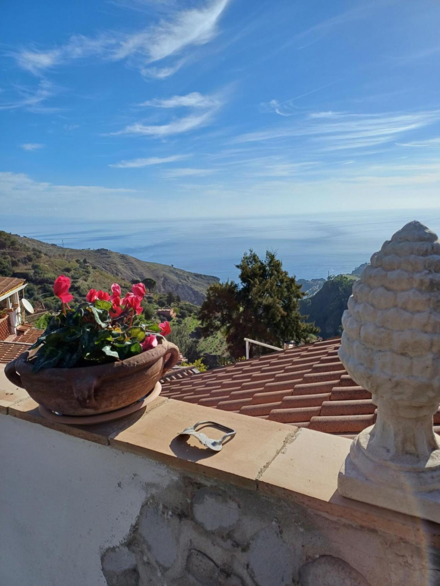 Casa Il Faro Villa Con Piscina Кастельмола Экстерьер фото
